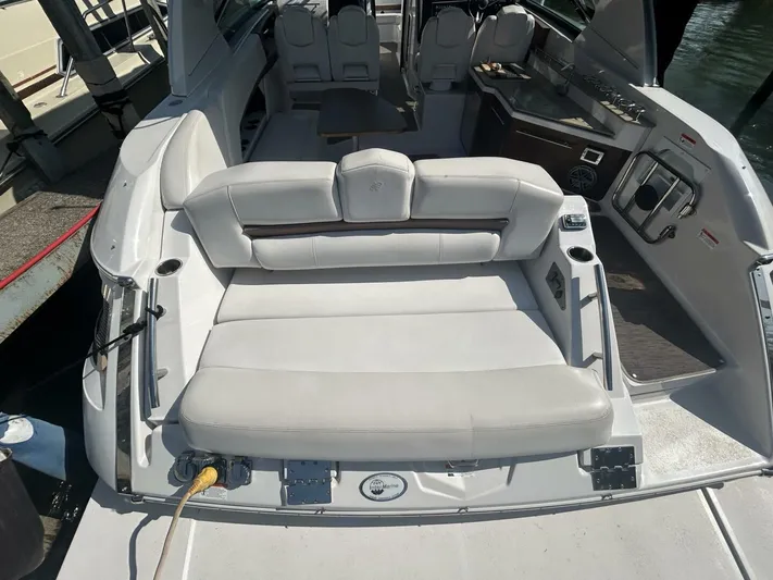  Yacht Photos Pics 2017 Four Winns H350 boat interior with spacious seating and modern design.