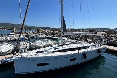 2023 Bavaria C38