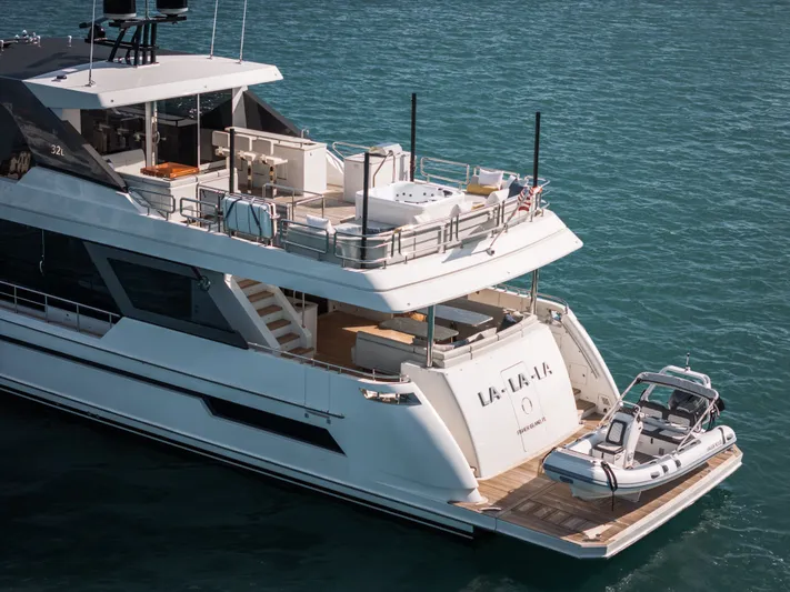 La-la-la Yacht Photos Pics 