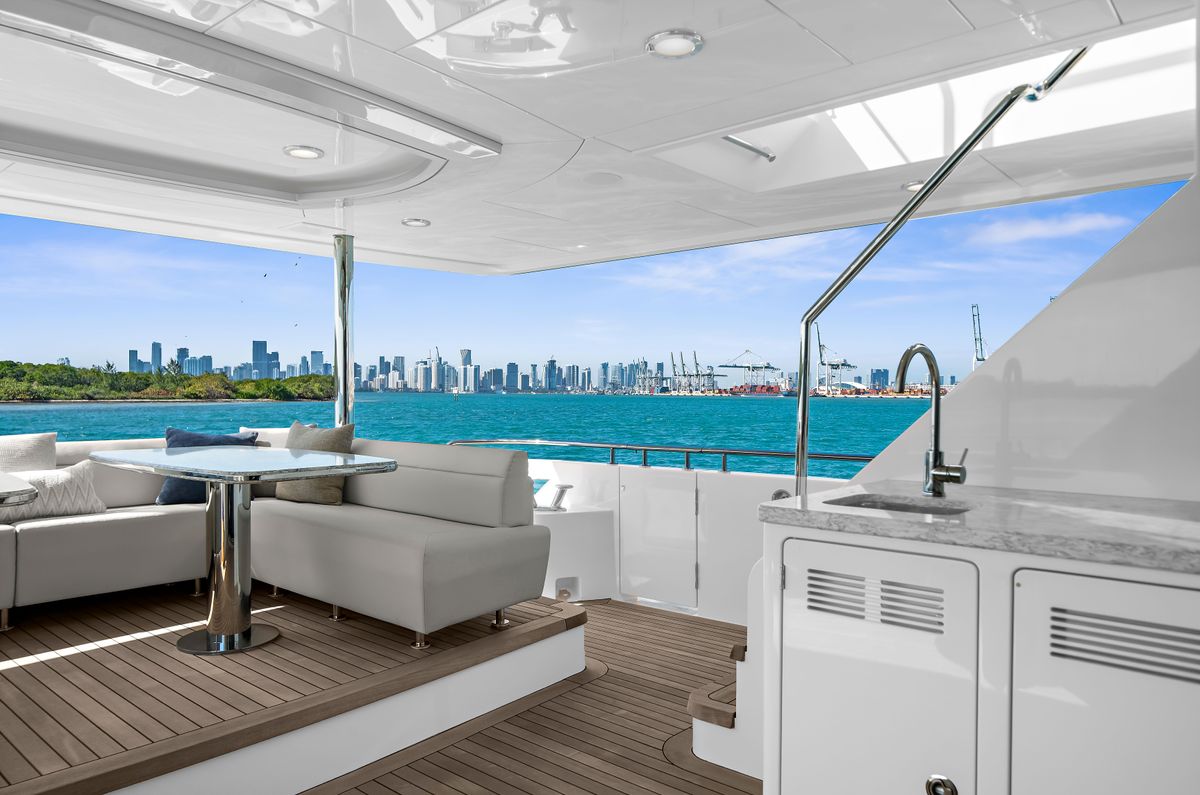 2024 Ocean Alexander 106 