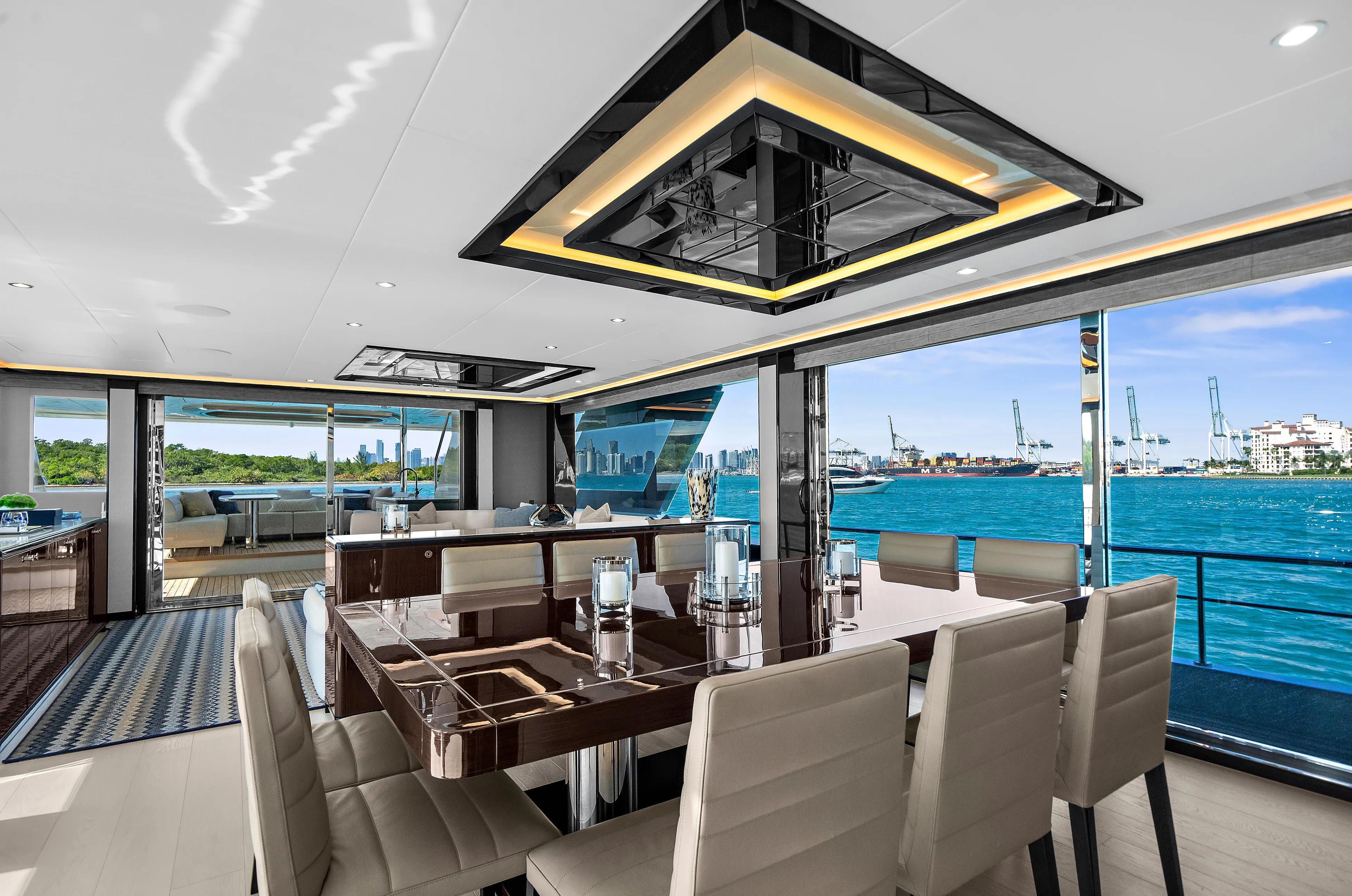 La-la-la Yacht Photos Pics Luxurious interior of Ocean Alexander 32 L yacht, 2024 model.