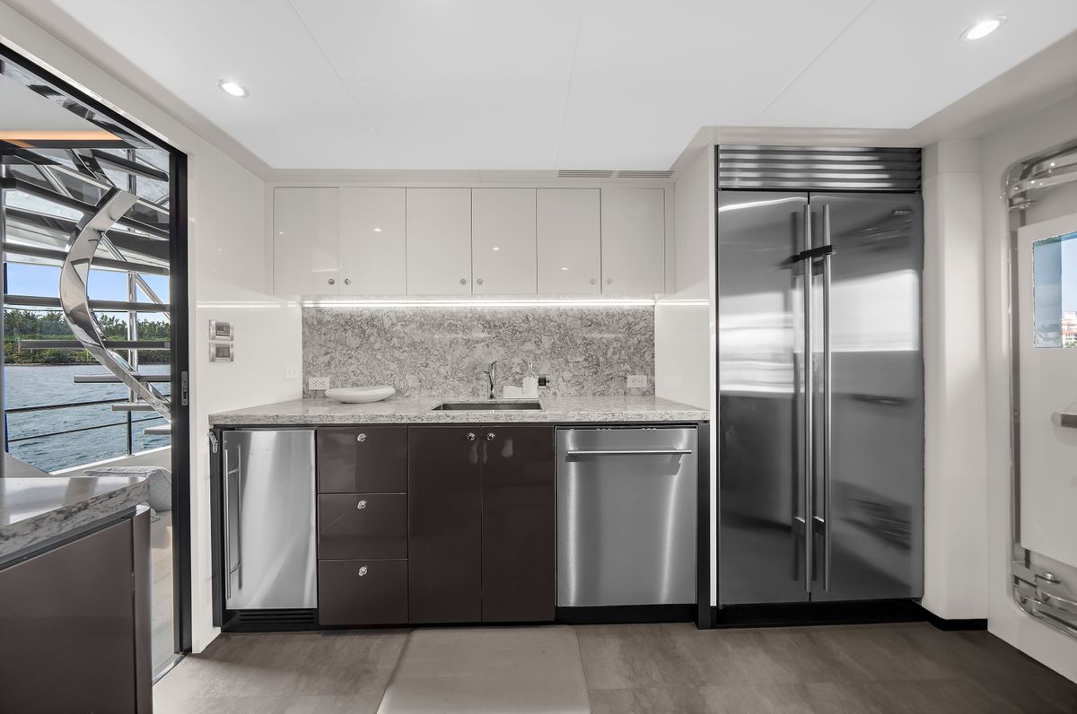 2024 Ocean Alexander 106 