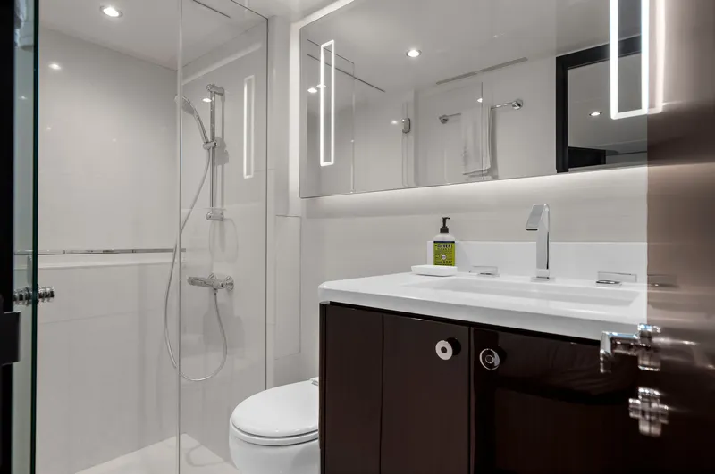 La-la-la Yacht Photos Pics 