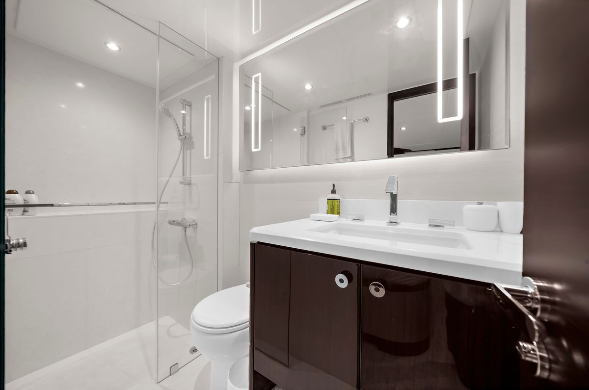 2024 Ocean Alexander 106 