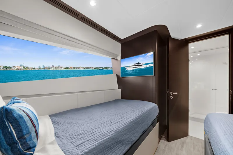 La-la-la Yacht Photos Pics 