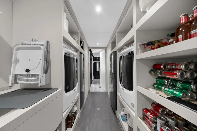 La-la-la Yacht Photos Pics 