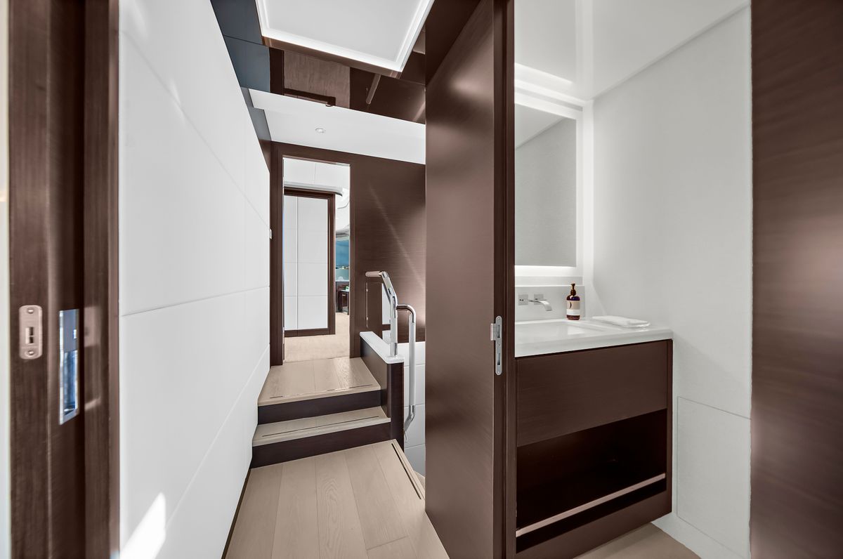 2024 Ocean Alexander 106 