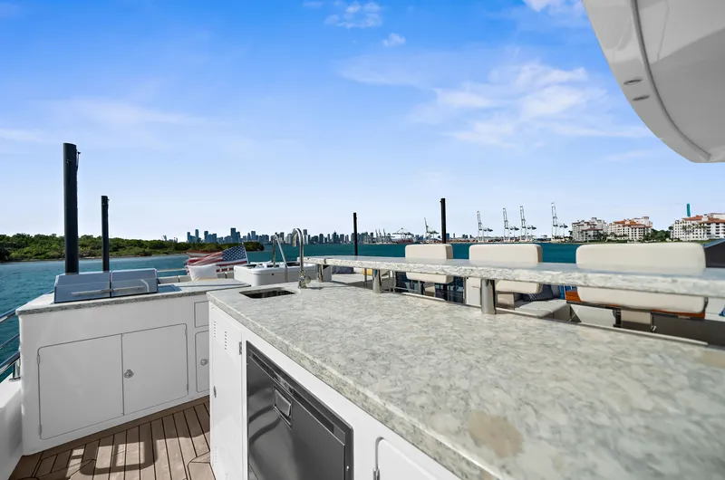 La-la-la Yacht Photos Pics 