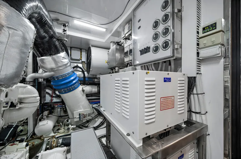 La-la-la Yacht Photos Pics 