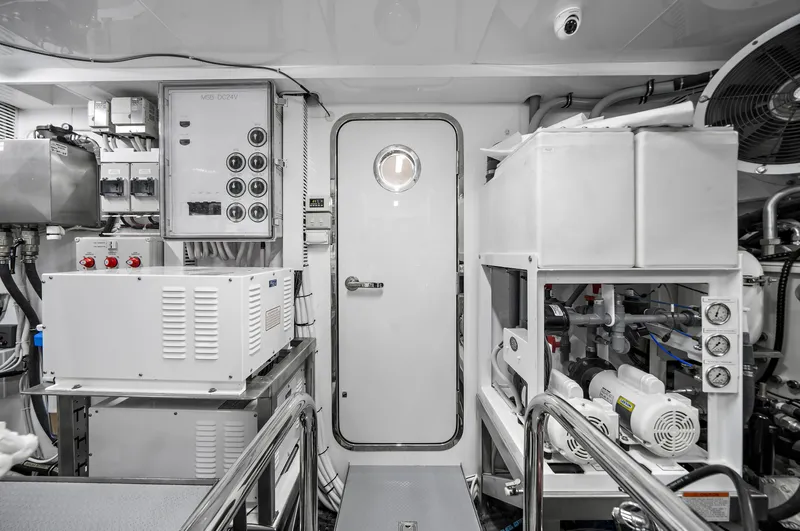 La-la-la Yacht Photos Pics 