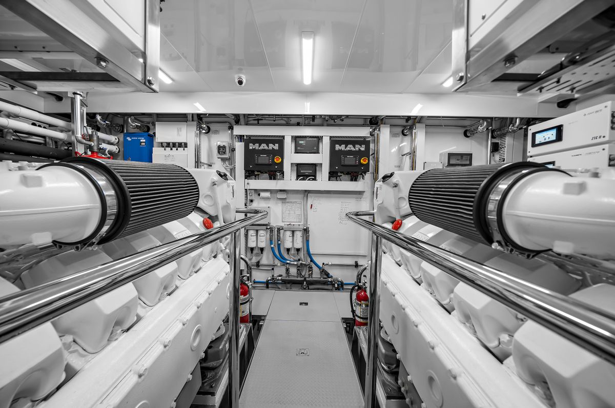 2024 Ocean Alexander 106 