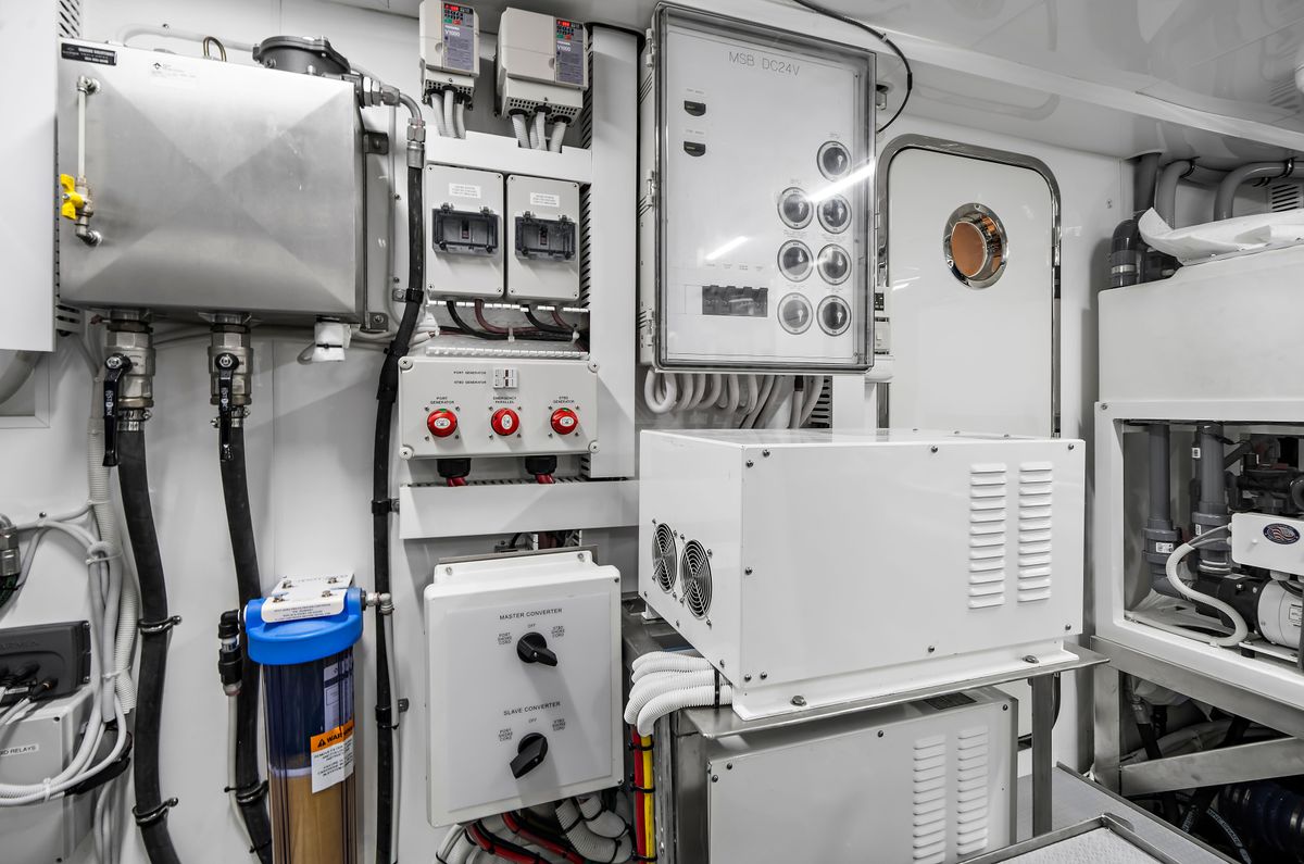 2024 Ocean Alexander 106 