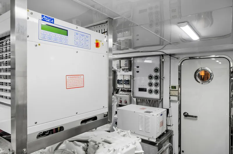 La-la-la Yacht Photos Pics 