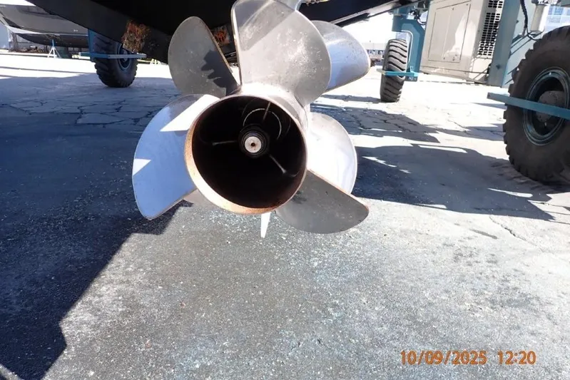  Yacht Photos Pics Close-up of a 2022 Formula 380 Super Sport Crossover OB boat propeller.