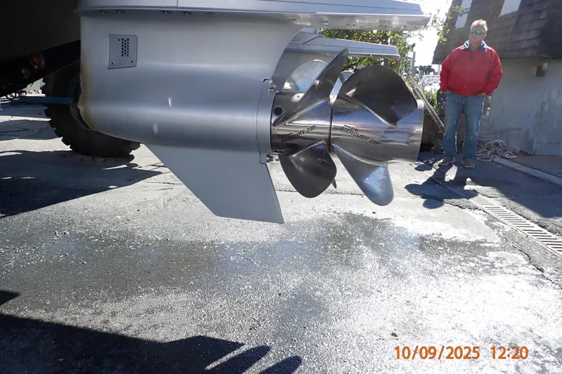  Yacht Photos Pics Close-up of a 2022 Formula 380 Super Sport Crossover OB propeller on a sunny day.