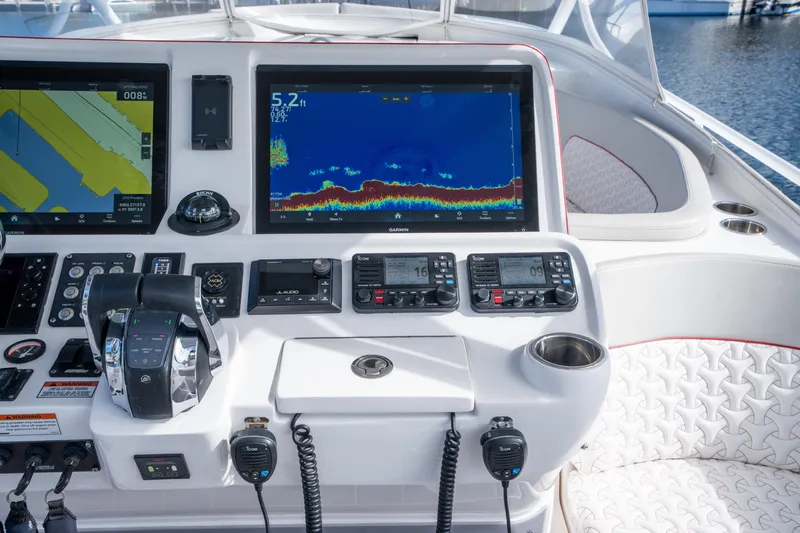 Patti Anne Yacht Photos Pics Helm of 2022 Intrepid 409 Valor with advanced navigation and control systems.