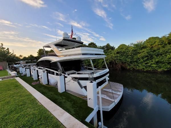 2019 Galeon 64 