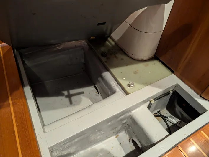 Ubiquitous Yacht Photos Pics 