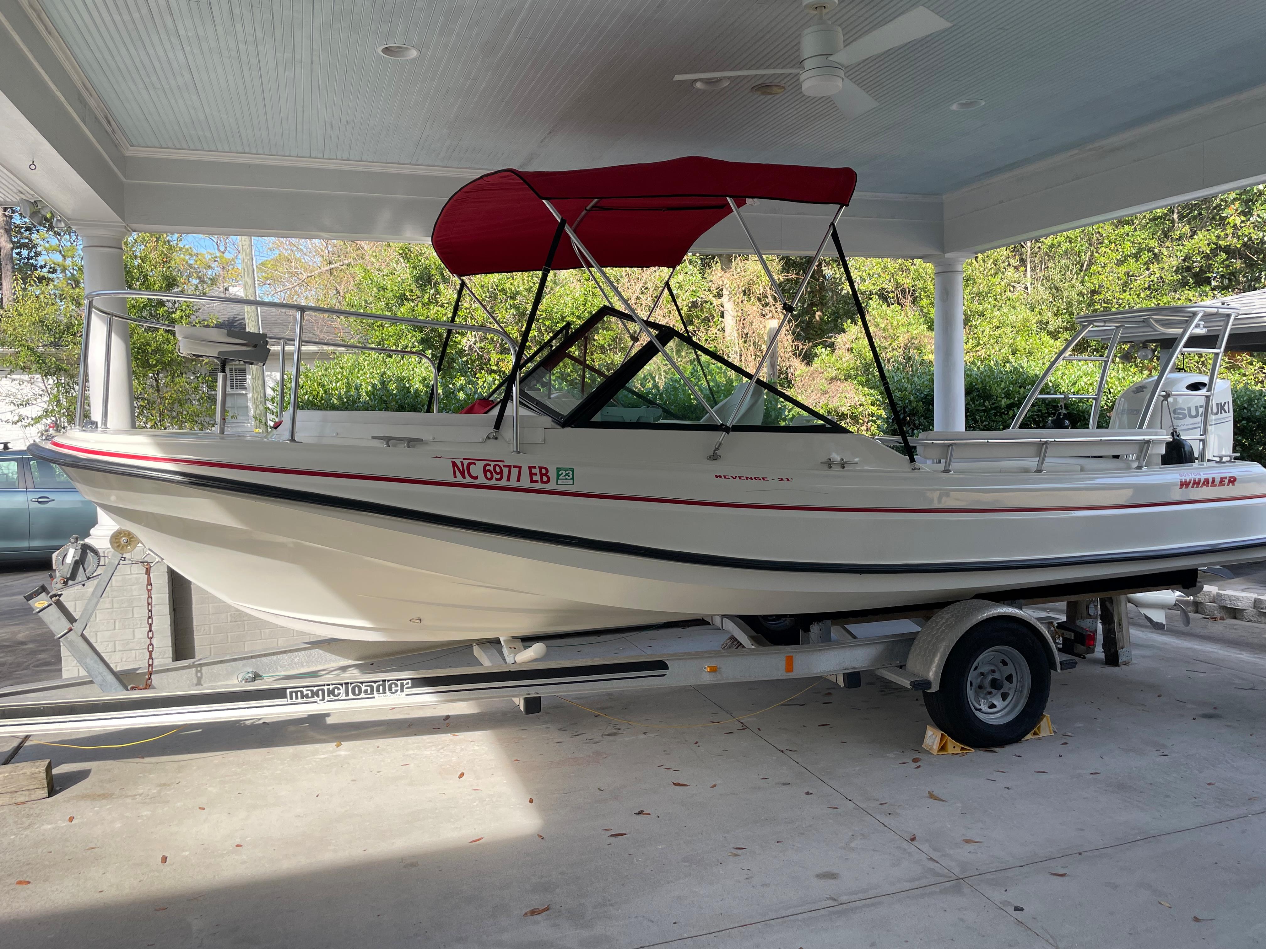 1979 Boston Whaler 21 REVENGE Center Console for sale - YachtWorld