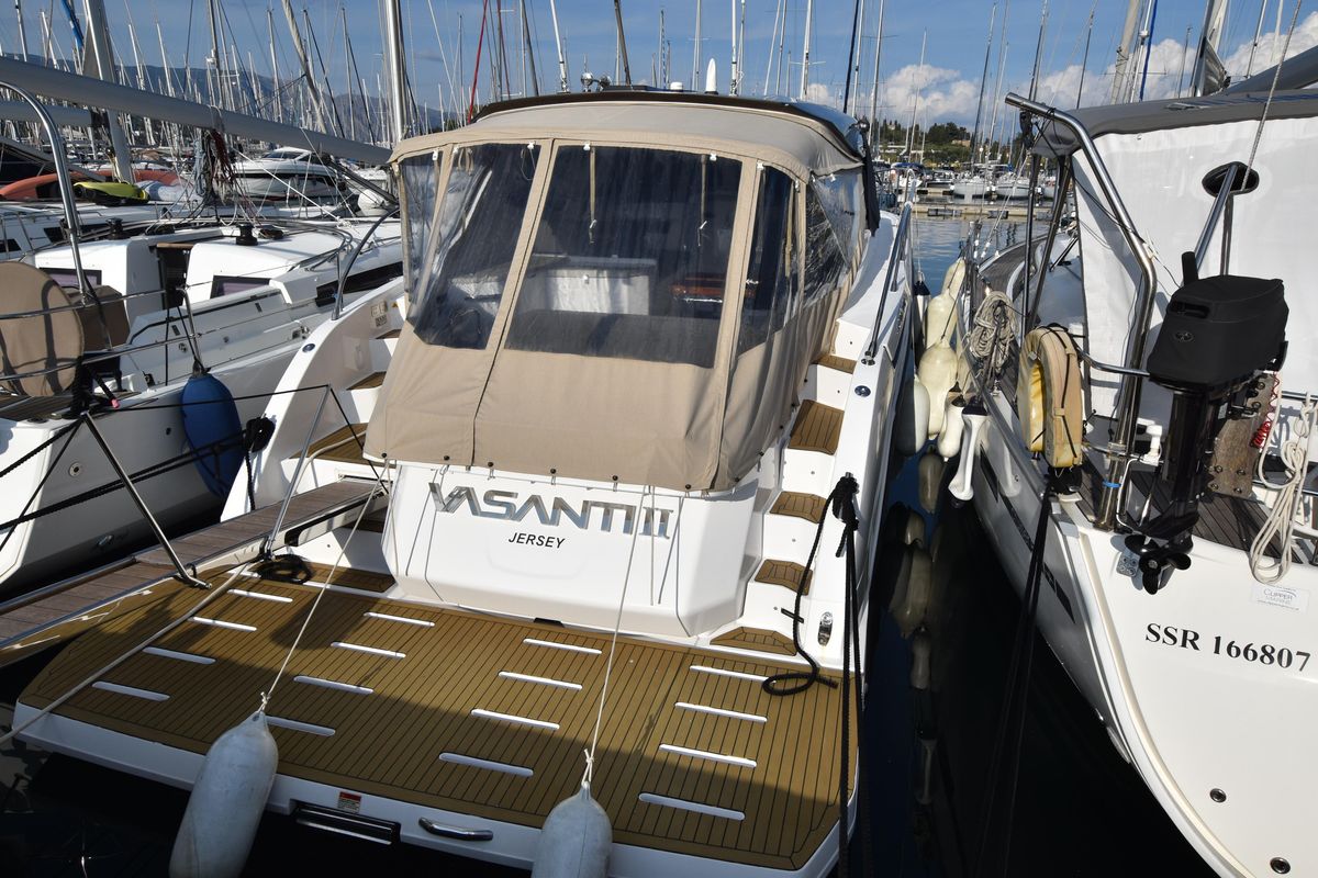 2022 Azimut 47