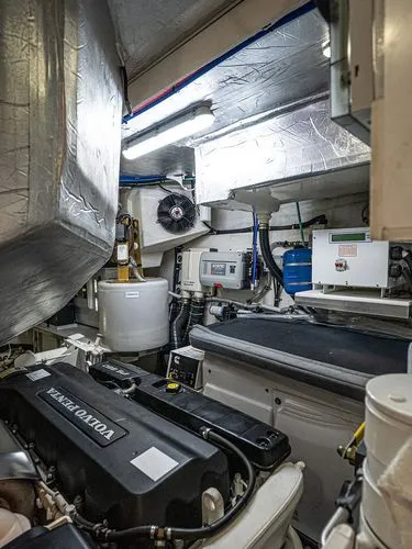 Tree-o Yacht Photos Pics 2023 Riviera 6000 Sport Yacht Platinum - Image 46