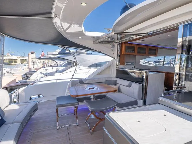 Tree-o Yacht Photos Pics 2023 Riviera 6000 Sport Yacht Platinum - Image 8