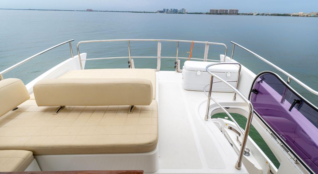 2014 Azimut Flybridge 54