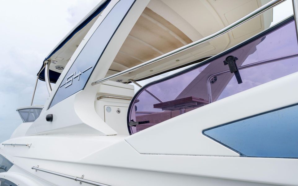 2014 Azimut Flybridge 54