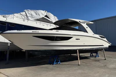 Sea Ray SLX 350
