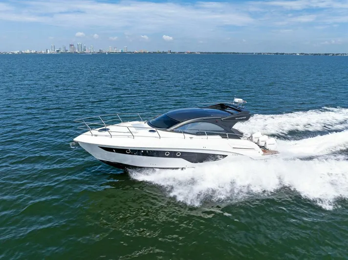 Cari Lee Yacht Photos Pics 2022 Schaefer 40 Sport - Image 4