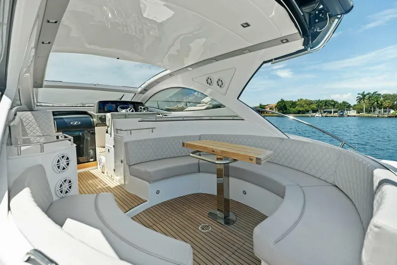 Cari Lee Yacht Photos Pics 2022 Schaefer 40 Sport - Image 13