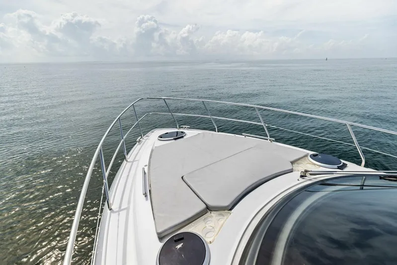 Cari Lee Yacht Photos Pics 2022 Schaefer 40 Sport - Image 9