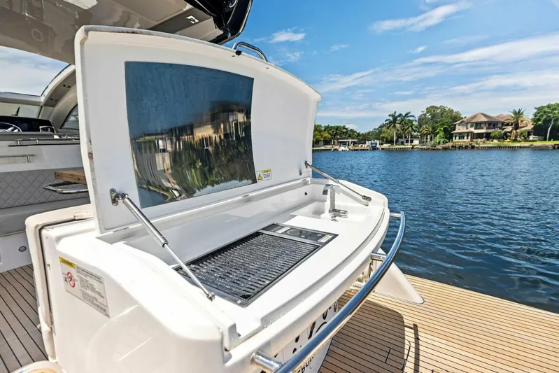 Cari Lee Yacht Photos Pics 2022 Schaefer 40 Sport - Image 58