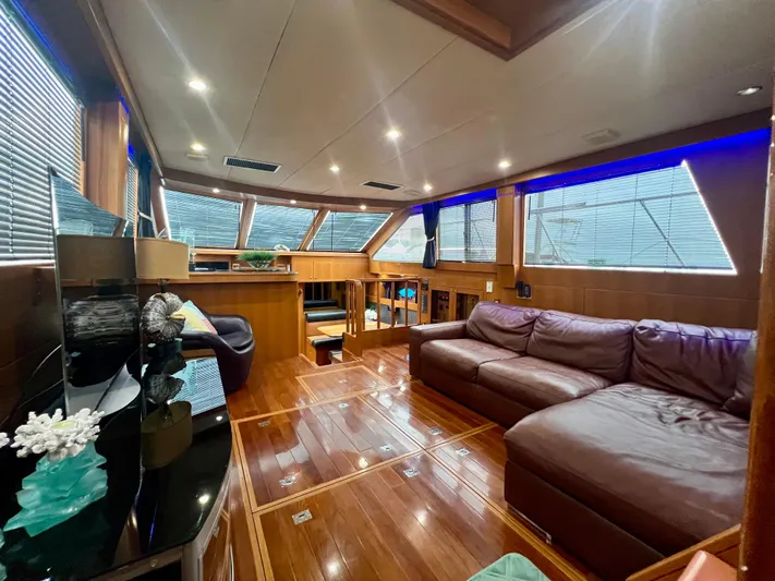 On Your Mark Yacht Photos Pics 