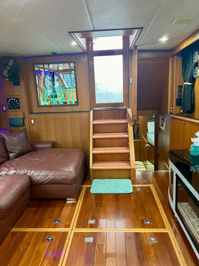 On Your Mark Yacht Photos Pics 