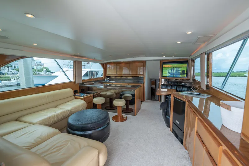 Legacy Yacht Photos Pics 