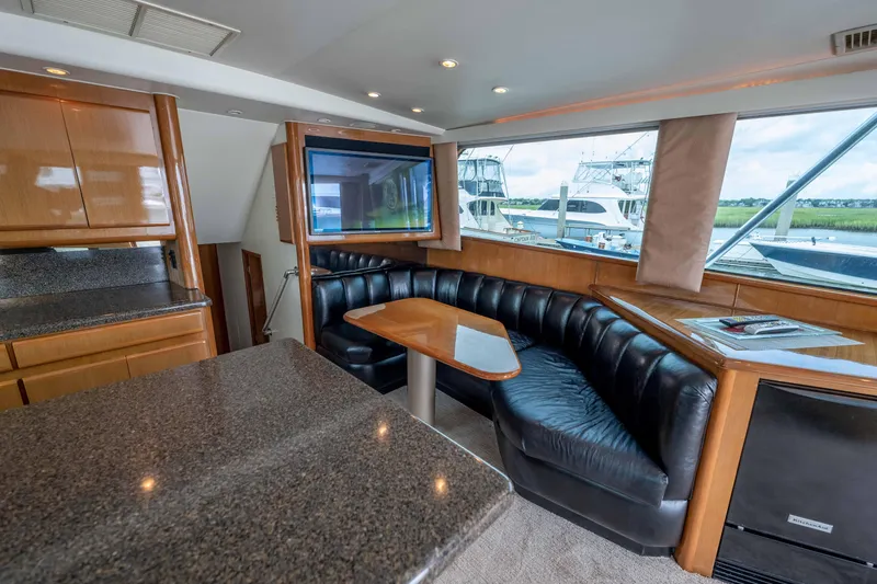 Legacy Yacht Photos Pics 