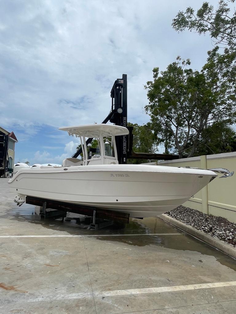 2022 Robalo R242 Center Console for sale - YachtWorld