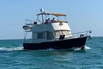 Mainship 34 Trawler