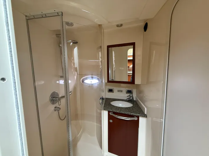  Yacht Photos Pics Bathroom interior of 2006 Sea Ray 40 Motor Yacht with shower and vanity.