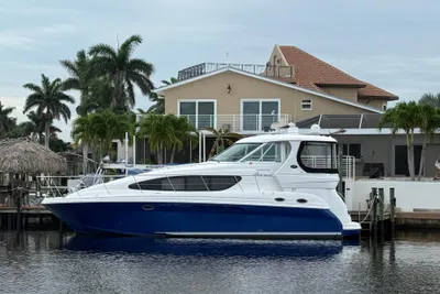 Sea Ray 40 Motor Yacht
