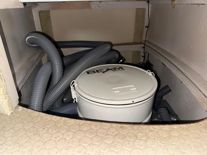  Yacht Photos Pics Central vacuum system in 2006 Sea Ray 40 Motor Yacht storage compartment.