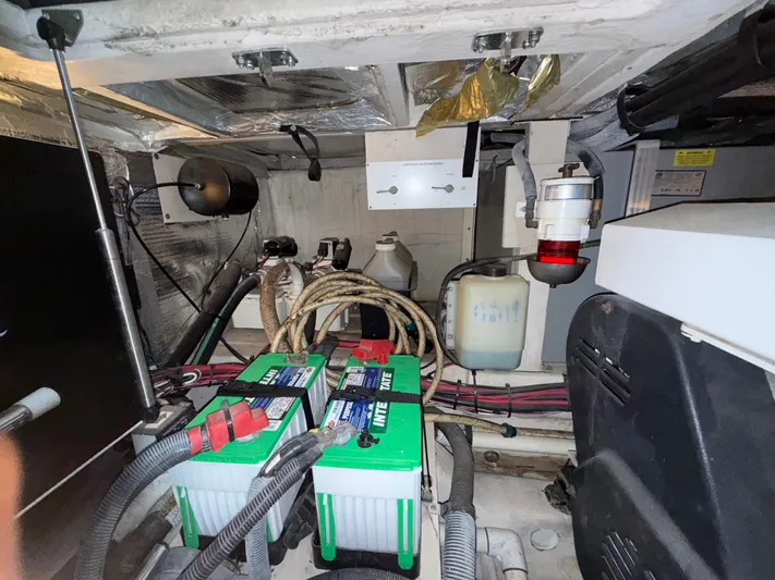  Yacht Photos Pics Engine room of 2006 Sea Ray 40 Motor Yacht with batteries and equipment.