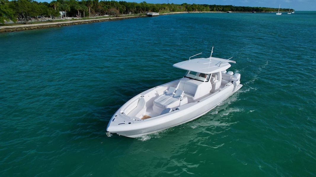 2023 Intrepid 427 Nomad FE