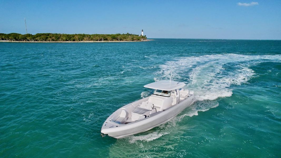 2023 Intrepid 427 Nomad FE