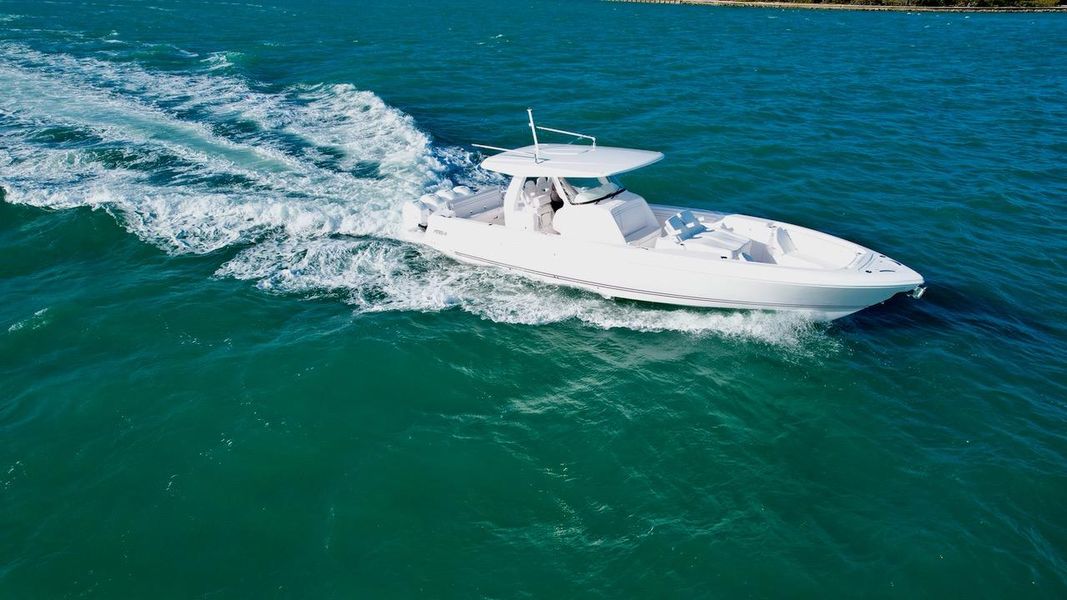 2023 Intrepid 427 Nomad FE