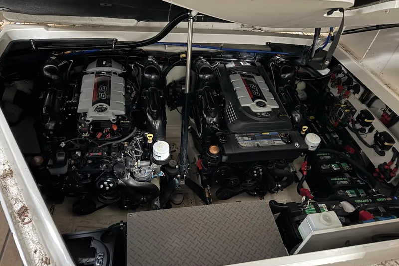  Yacht Photos Pics Engine compartment of a 2021 Sea Ray Sundancer 320, featuring dual 6.2L engines.