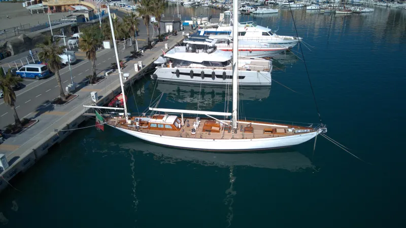 Windigo Yacht Photos Pics 