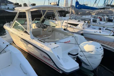 Boston Whaler 240 Vantage