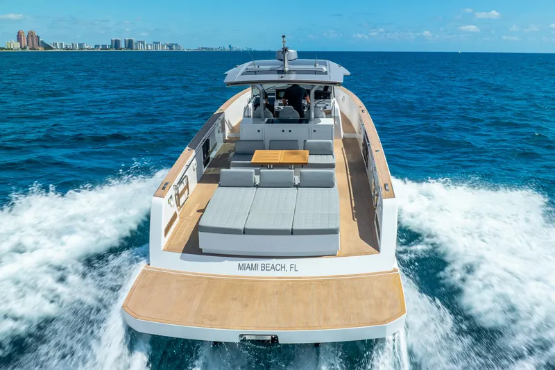  Yacht Photos Pics Pardo Yachts 43 cruising in Miami Beach, 2021 model, on clear blue ocean.